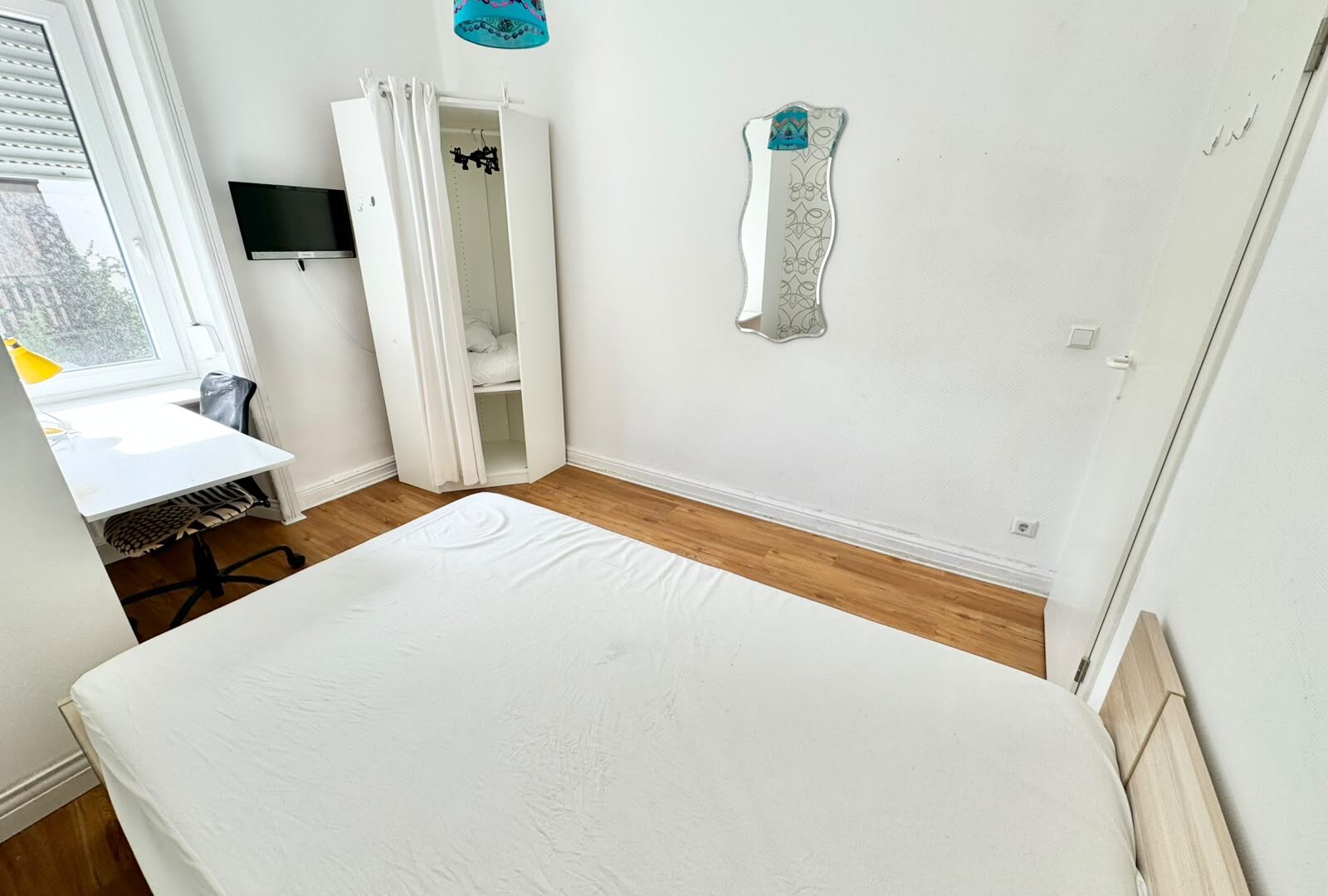 BRIGHT ROOM IN THE HEART OF BONNEVOIE