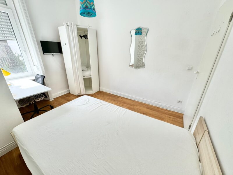 BRIGHT ROOM IN THE HEART OF BONNEVOIE
